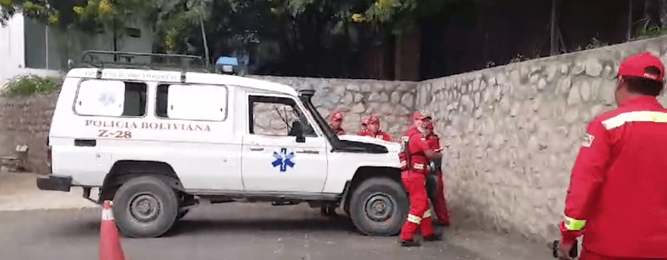 APREHENDEN A POLICÍA POR DISPARAR A SU PAREJA PRESUNTAMENTE POR&nbsp;ACCIDENTE