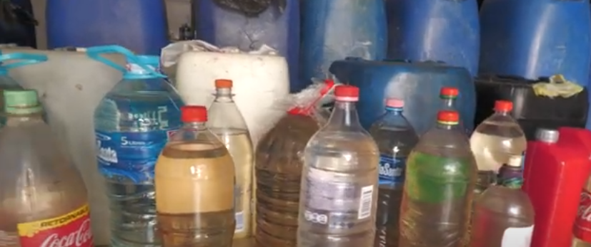 PARECÍAN VERDURAS PERO RESULTÓ SER 650 LITROS DE GASOLINA&nbsp;CAMUFLADOS