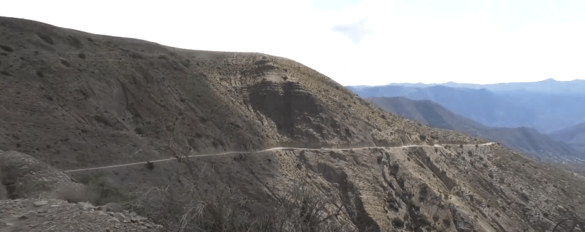 ALCALDE DE YUNCHARÁ PIDE ASFALTAR CAMINO A VILLAZON POR&nbsp;TOJO