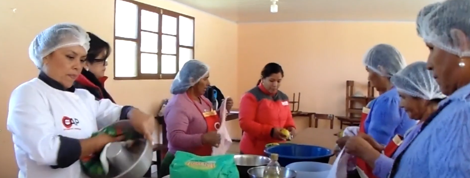 CAPACITAN A MUJERES PARA FABRICAR CONSERVAS DE&nbsp;ALIMENTOS