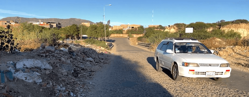 DENUNCIAN A MALOS VECINOS DEL BARRIO LOURDES POR ECHAR BASURA EN UN&nbsp;LOTE