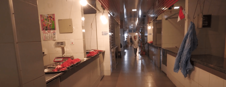 MERCADO CENTRAL: MALOS COMERCIANTES PONEN “SULFITO” EN CARNE&nbsp;VACUNA