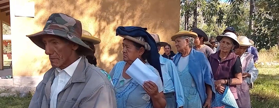AVICULTORES TARIJEÑOS ENTREGARÁN POLLO Y HUEVO PARA LA&nbsp;CANASTA