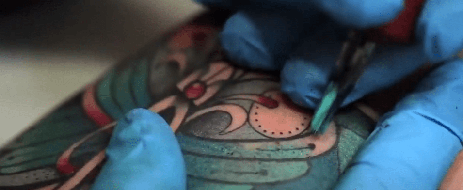 TATUARSE PUEDE PROVOCAR INFECCIONES POR&nbsp;BACTERIAS
