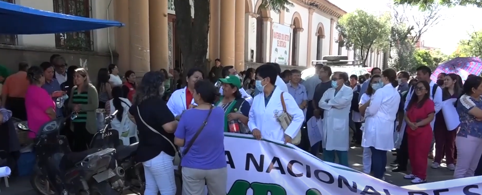 DIFERENTES SECTORES GESTAN PARO DE 5 DÍAS EN RECHAZO A JUBILACIÓN&nbsp;OBLIGATORIA