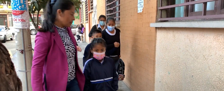 PESE A BLOQUEOS Y AUSENCIA DE MICROS AUTORIDAD DICE QUE CLASES SERÁN&nbsp;NORMALES