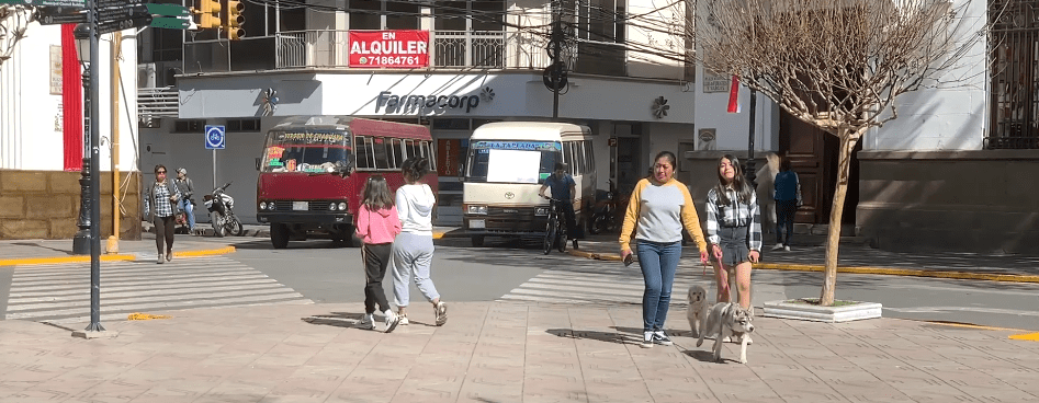 DURANTE EL PARO TURISTAS PASEARON LA CIUDAD DE&nbsp;TARIJA