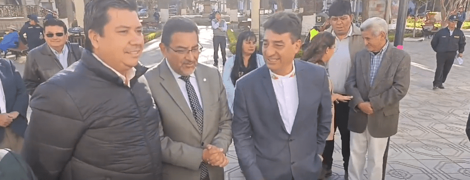 ALCALDE Y CÍVICOS SE REUNEN CON AUTORIDADES CHILENAS POR RUTA&nbsp;BIOCEÁNICA