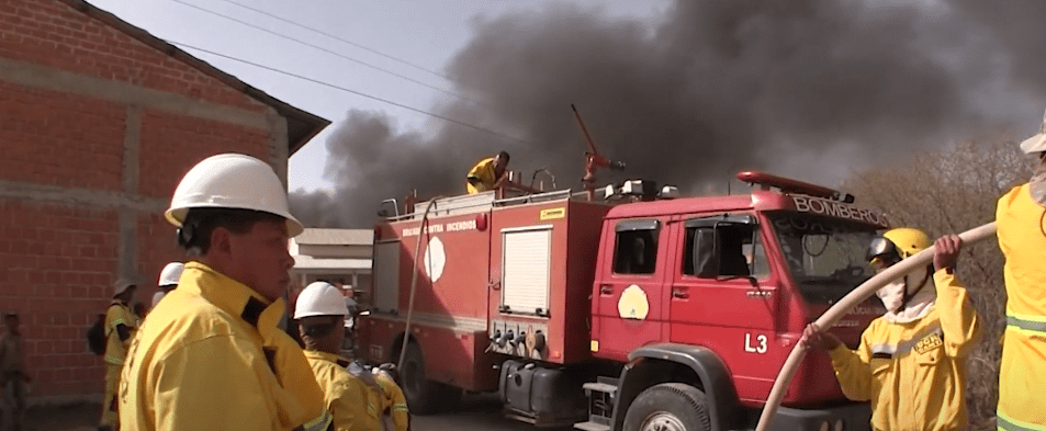 POR QUEMAR BASURA DESCONOCIDO INICIÓ INCENDIO EN PREDIO DE&nbsp;DIRCABI