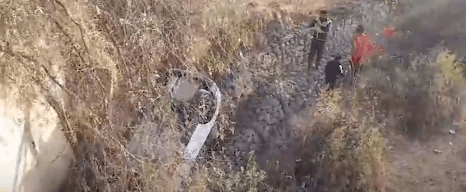 POR EXCESO DE VELOCIDAD JOVEN DE 19 AÑOS EMBARRANCA SU&nbsp;VEHÍCULO