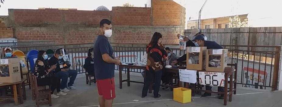 BOLIVIA ALISTA ELECCIÓN JUDICIAL CON POSIBLE REFERÉNDUM EN&nbsp;RIESGO