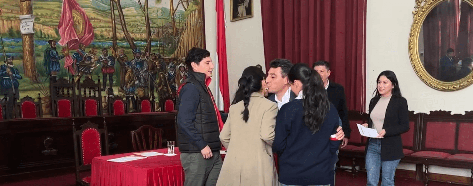 ALCALDÍAPREMIÓ A SUS ARTISTAS GANADORES DEL FESTIVAL DE CANTO Y&nbsp;ALOJA
