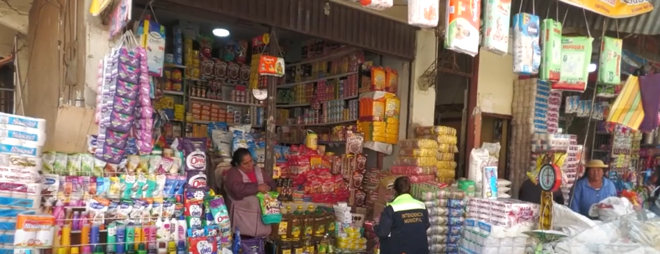 VECINOS CRITICAN ALZA DE PRECIOS Y RECLAMAN FALTA DE&nbsp;CONTROL