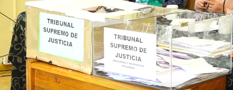JURISTAS PROTESTAN POR DAÑO A LA DEMOCRACIA DE QUIENES PRESENTAN&nbsp;AVANCES