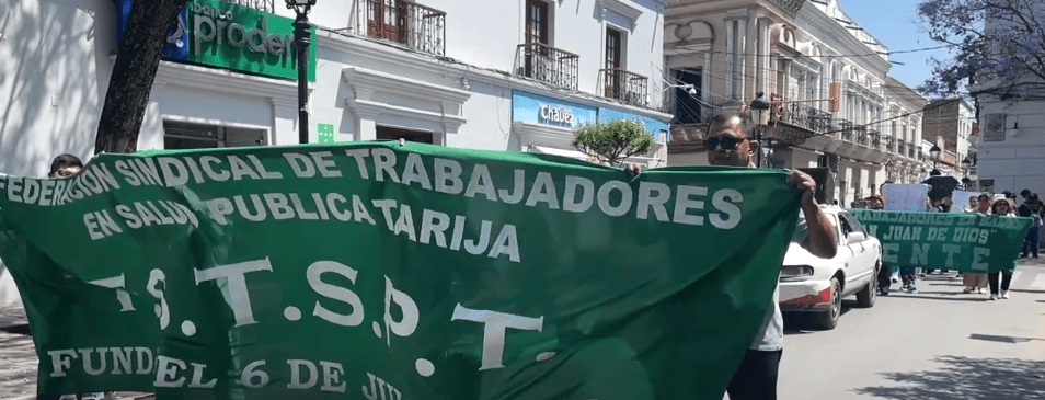 PARO DE 24 HRS: SALUBRISTAS EXIGEN LA RENUNCIA DE DIRECTOR DEL&nbsp;SEDES