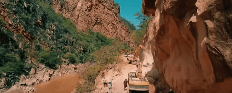 DERRUMBES EN “EL ANGOSTO”  FUERON DESPEJADOS RÁPIDAMENTE POR LA&nbsp;ABC