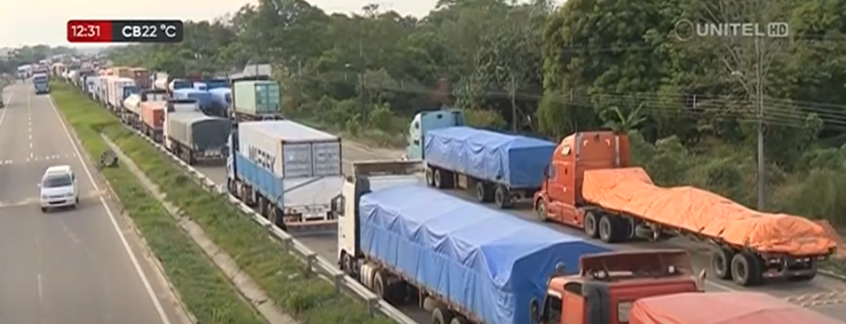 PRESIDENTE ARCE ADVIERTE A BLOQUEADORES EVISTAS APLICAR LA&nbsp;LEY