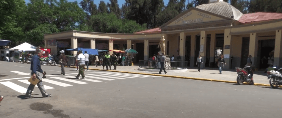 100 FUNCIONARIOS MUNICIPALES CONTROLAN SEGURIDAD EN&nbsp;CEMENTERIOS