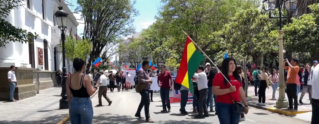 UNIVERSITARIOS ANUNCIAN BLOQUEOS Y CHOFERES REPLEGARAN&nbsp;MICROS