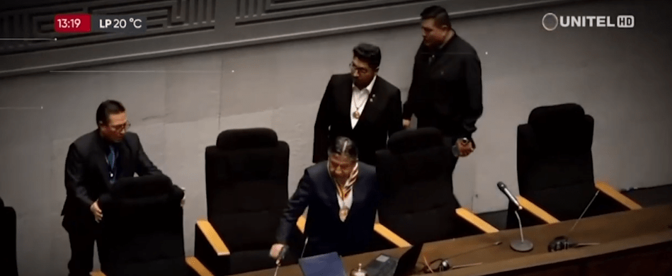 PRESIDENTE RESPONSABILIZÓ A EVO POR EL PERJUICIO QUE OCASIONÓ EL&nbsp;BLOQUEO