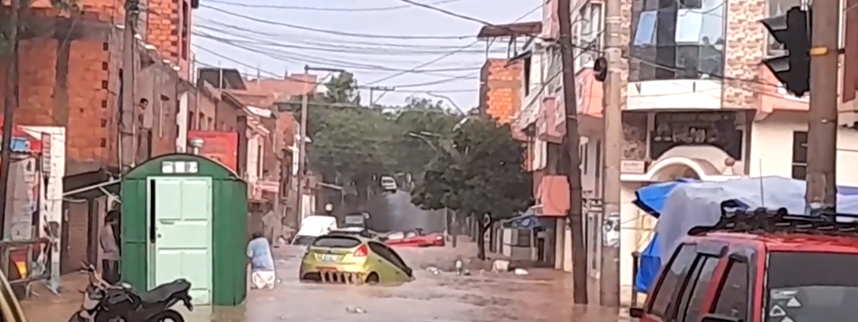 VECINOS DE LA VIVORA NEGRA TEMEN NUEVO DESBORDE DE&nbsp;QUEBRADA