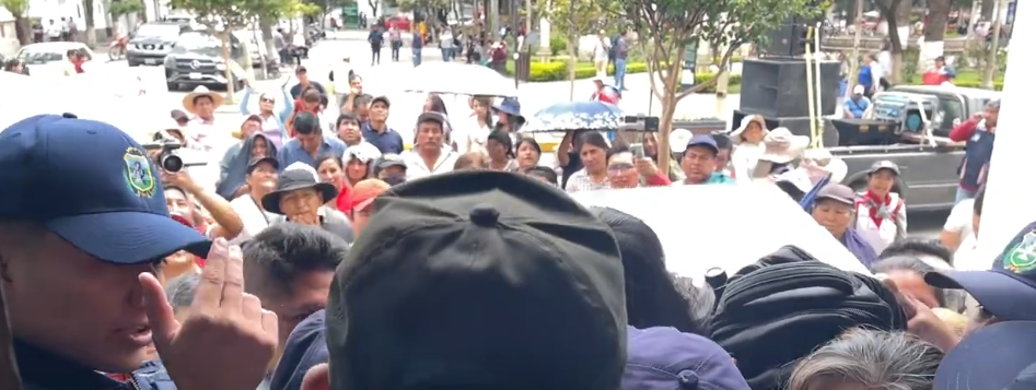 ALCALDE SORPRENDIDO POR PROTESTA DE BENEFICIADOS CON PLANTA DE&nbsp;AGUAS