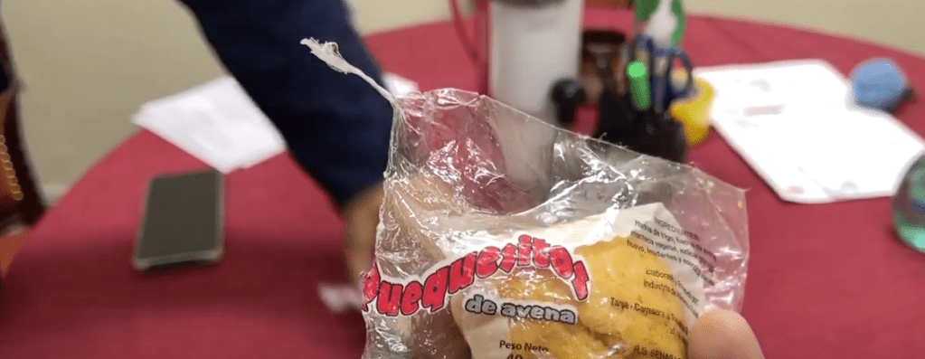 SURGE POLÉMICA POR PRESENCIA DE OBSERVADAS EN DESAYUNO&nbsp;ESCOLAR