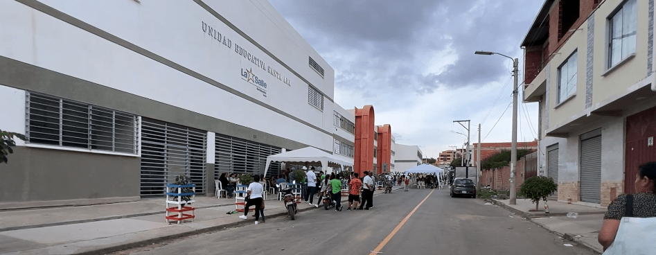 VECINOS PIDEN SUSPENDER USO DE PETARDOS FRENTE AL CONGRESO DE&nbsp;EDUCACIÓN