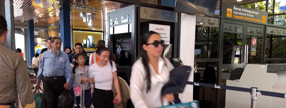 VUELOS DE BOA SE RETRASAN POR VARIAS HORAS Y DESATIENDE A&nbsp;PASAJEROS