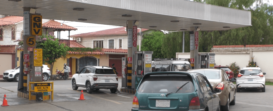 PAULATINAMENTE DESAPARECEN FILAS EN SURTIDORES TRAS&nbsp;NORMALIZACIÓN