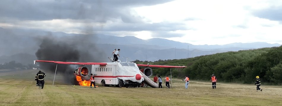 NAABOL DESARROLLA ESPECTACULAR SIMULACRO DE ACCIDENTE&nbsp;AÉREO