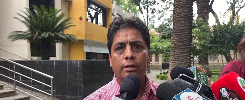 CÍVICOS EXIGEN APREHENDER A MORALES MIENTRAS EVISTAS DICEN QUE ES&nbsp;INOCENTE