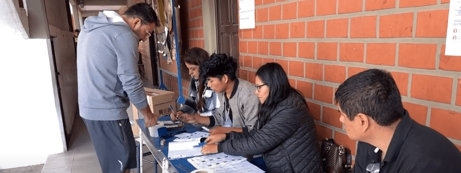 CARLOS MESA RENUNCIA A SU CANDIDATURA Y SERA ARTICULADOR DE&nbsp;OPOSICIÓN