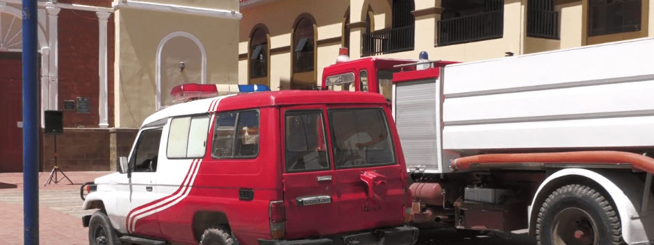 POLICÍA ENTREGA  A SAN LORENZO CARRO BOMBERO Y&nbsp;AMBULANCIA