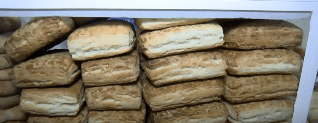 PANADEROS VENDEN PAN “ALTERNATIVO” DE 1.50 BS ANTE EL RECHAZO DE LA&nbsp;GENTE