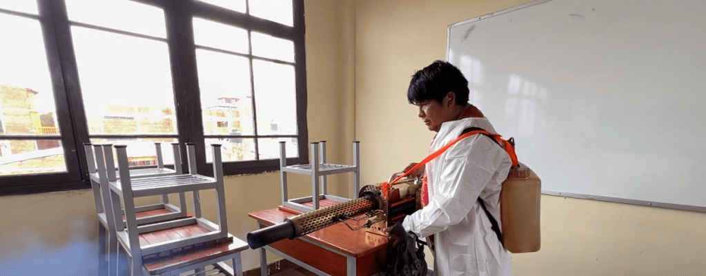 MUNICIPIO FUMIGA COLEGIOS PARA ELIMINAR CRIADERO DE&nbsp;MOSQUITOS