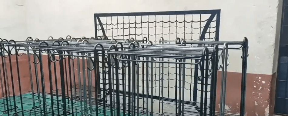 PRIMERA DAMA Y EL SEDEGES ENTREGAN ROPA EN CENTRO&nbsp;“OASIS”