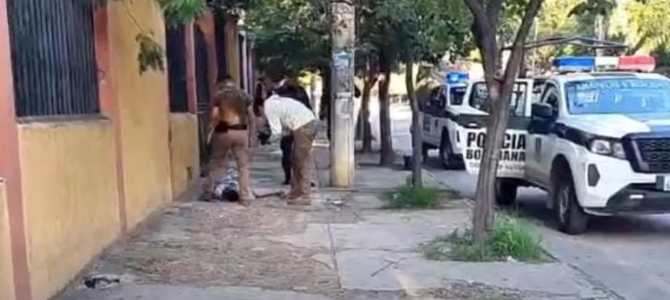 SÚBDITO COLOMBIANO APARECE COLGADO EN REJA DE&nbsp;UNIVERSIDAD