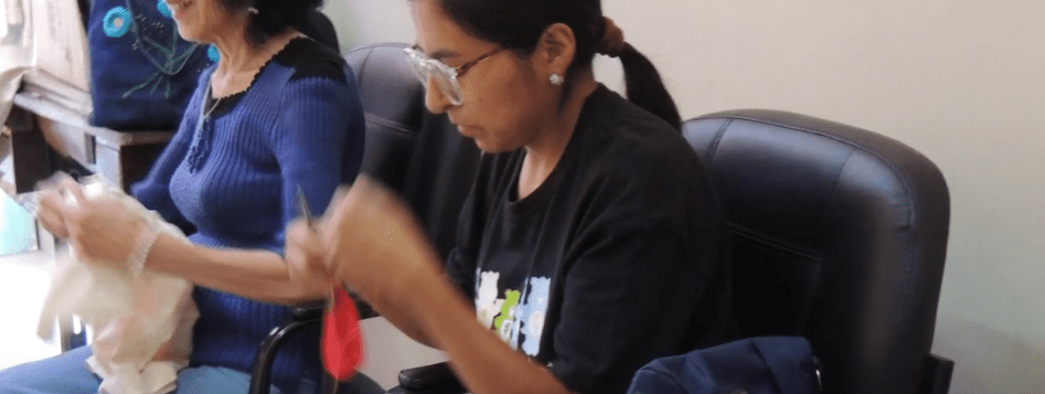 120 MUJERES APRENDEN A BORDAR&nbsp;VESTIMENTA