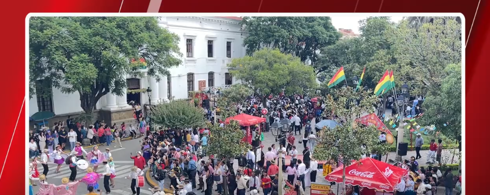 PRIMERA ENTRADA DE COMPADRES LLENÓ DE ALEGRÍA PLAZA&nbsp;PRINCIPAL