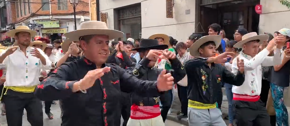 PRIMERA ENTRADA DE COMPADRES LOGRA ÉXITO&nbsp;TOTAL