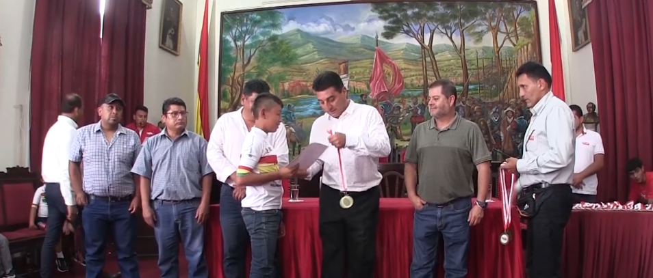DEPORTISTAS TARIJEÑOS FUERON DISTINGUIDOS POR EL ALCALDE JOHNNY&nbsp;TORRES