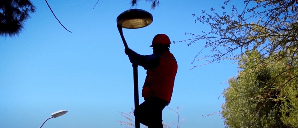 COMPRA DE LUMINARIAS POR 70 MILLONES GENERA&nbsp;POLÉMICA