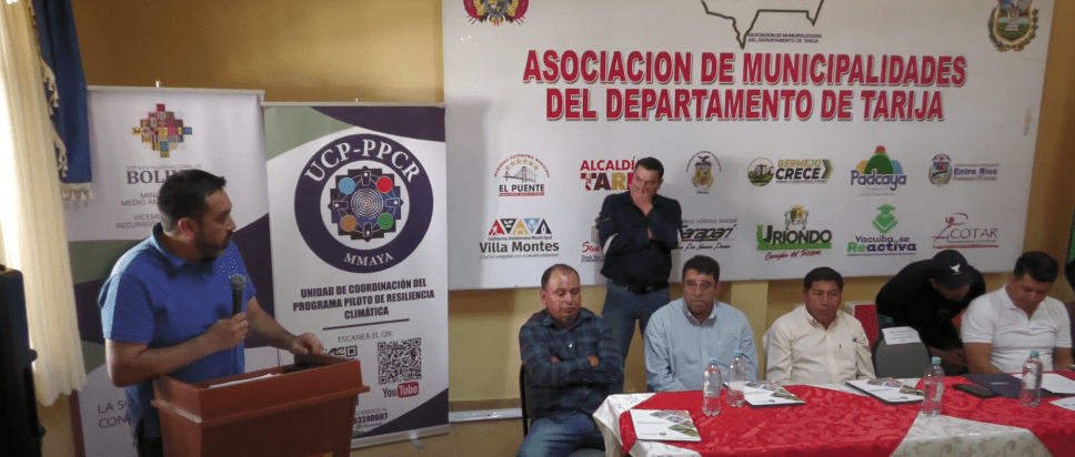 REGANTES DE SAN JACINTO RECIBEN DISEÑO FINAL PARA RECAMBIO DE&nbsp;TUBERÍAS