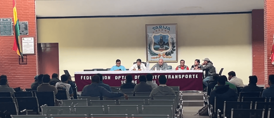 TRANSPORTE DENUNCIA IRREGULARIDADES EN SURTIDORES Y PIDEN MAYOR&nbsp;CUPO