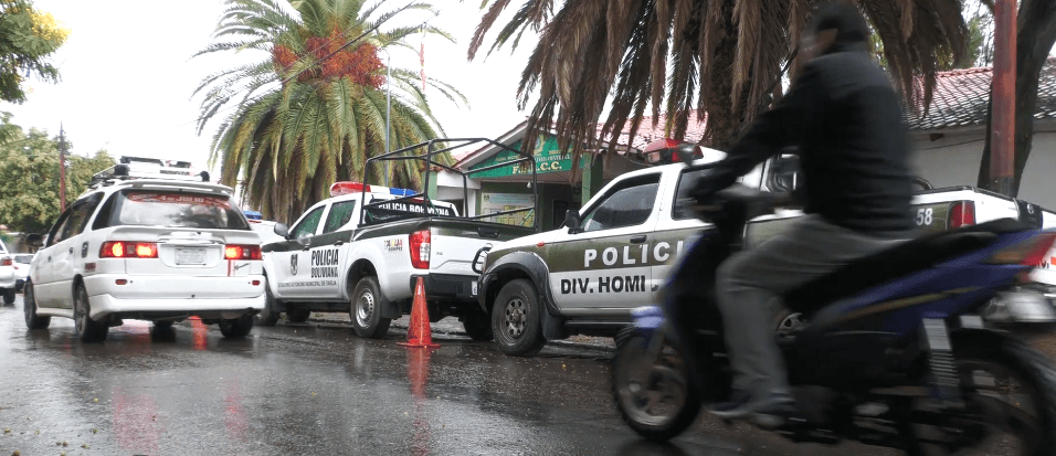 BERMEJO: POLICÍA APREHENDE A 2 JÓVENES POR ROBO&nbsp;AGRAVADO