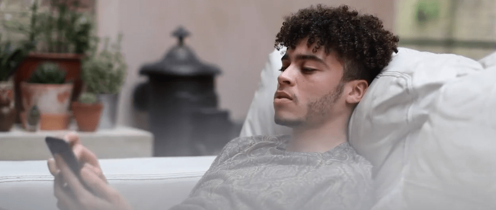 PSICÓLOGO RECOMIENDA ALEJARSE DE REDES&nbsp;SOCIALES