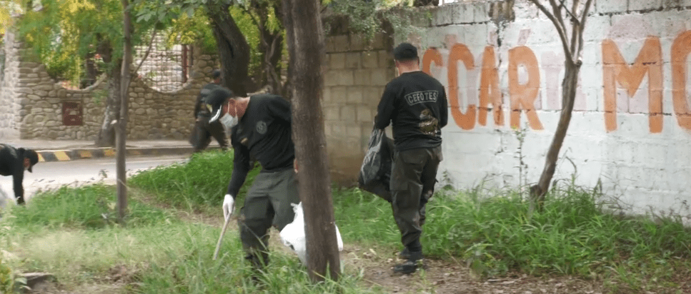 MÁS DE 100 EFECTIVOS DEL CEFOTES LIMPIAN EL RÍO GUADALQUIVIR PARA PREVENIR SU&nbsp;CONTAMINACIÓN