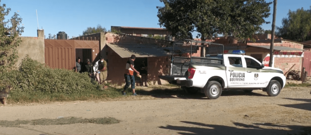 TRAS FALLECER POR BRONCOASPIRACIÓN MUJER ES DEVORADA POR SUS&nbsp;PERROS